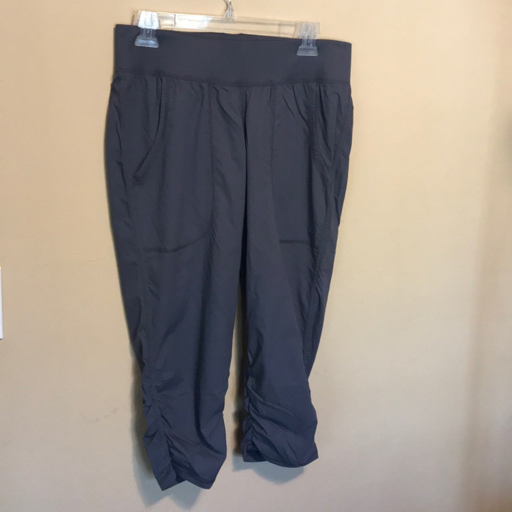 Like new! Champion Capri Pants